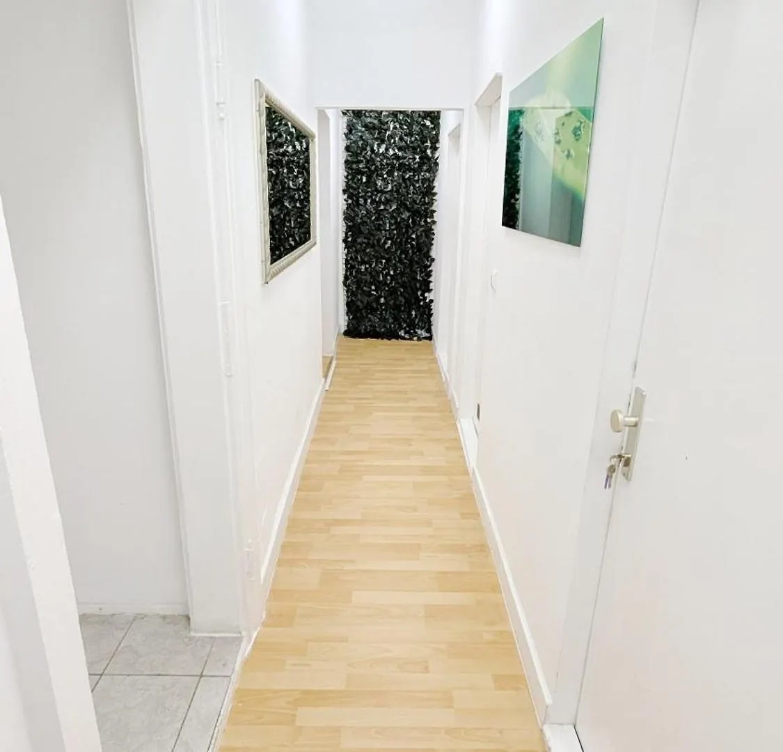 Privatunterkunft Comfortable Rooms In Lugner City Area He Wien Österreich