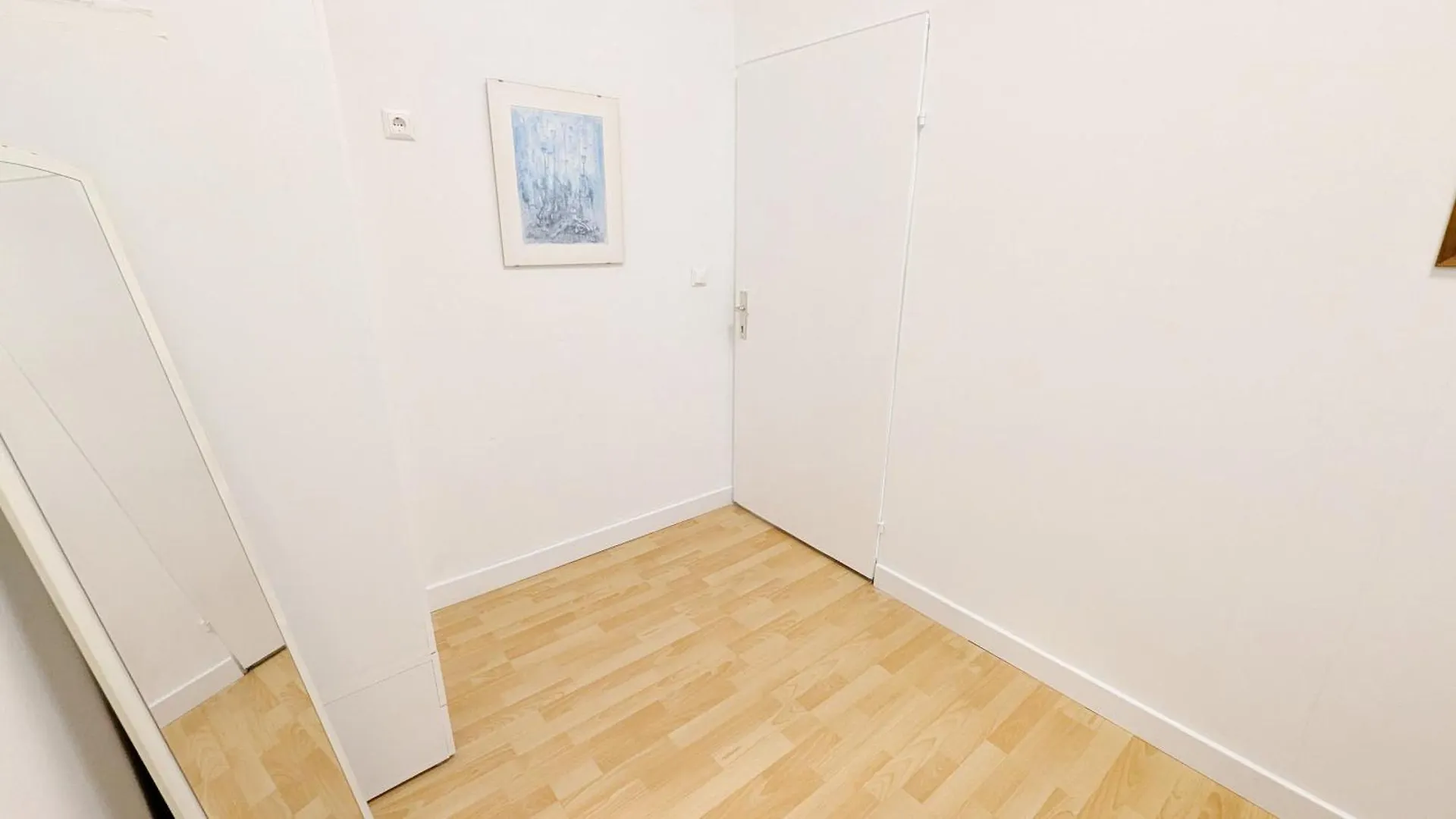 Comfortable Rooms In Lugner City Area He Wien Österreich